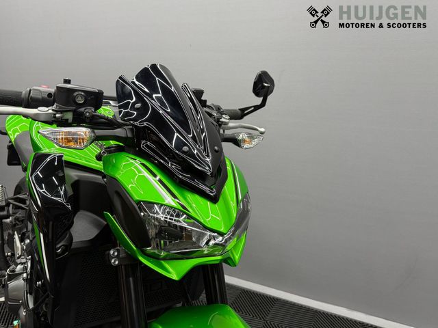 kawasaki - z900