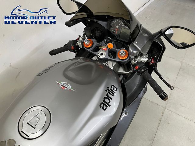 aprilia - rsv-1000-r