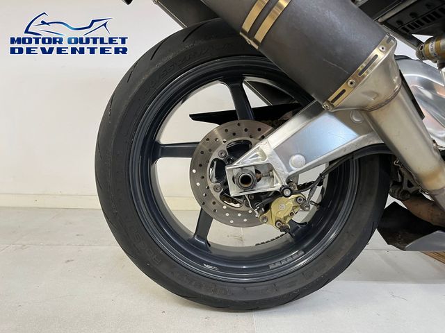 aprilia - rsv-1000-r