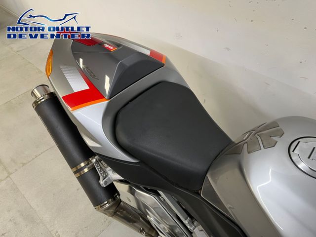 aprilia - rsv-1000-r