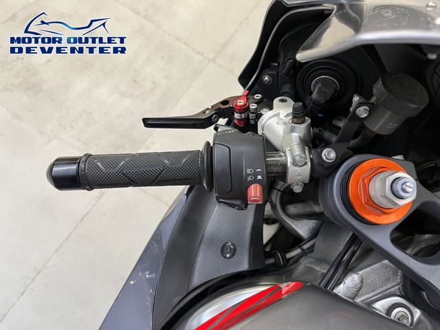 aprilia - rsv-1000-r