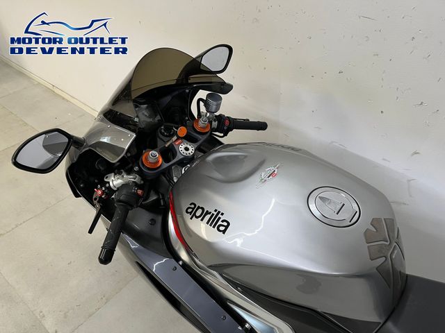 aprilia - rsv-1000-r