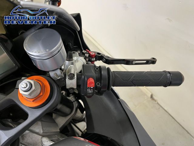 aprilia - rsv-1000-r