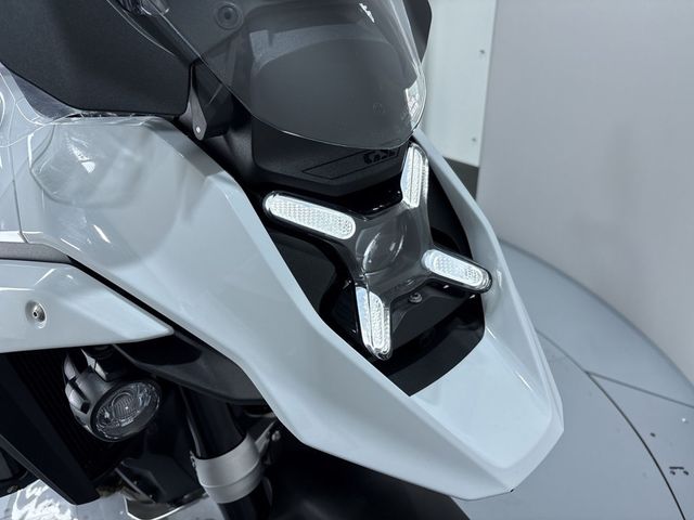 bmw - r-1300-gs