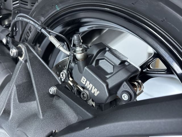 bmw - r-1300-gs
