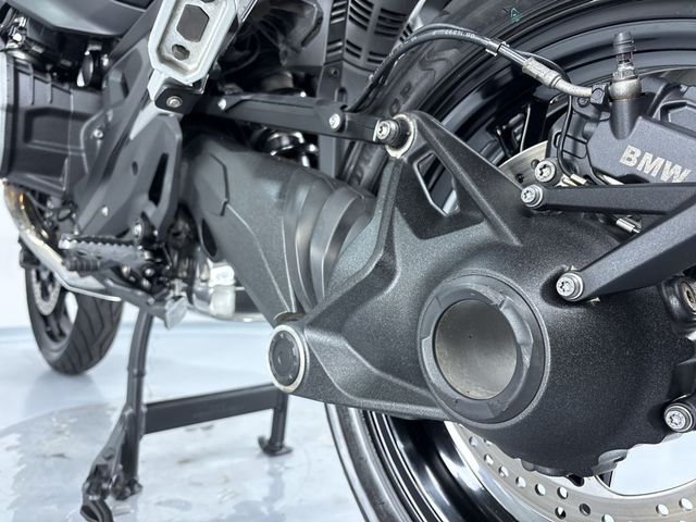 bmw - r-1300-gs