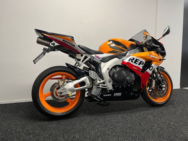 honda - cbr-1000-rr-fireblade