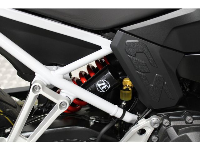 bmw - f-900-gs