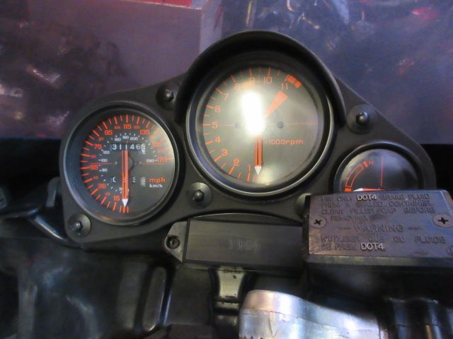honda - vf-1000-r