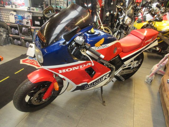 honda - vf-1000-r