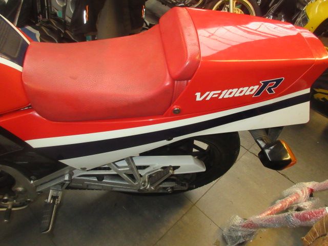 honda - vf-1000-r