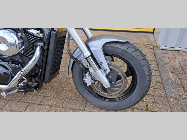 suzuki - intruder-m-800