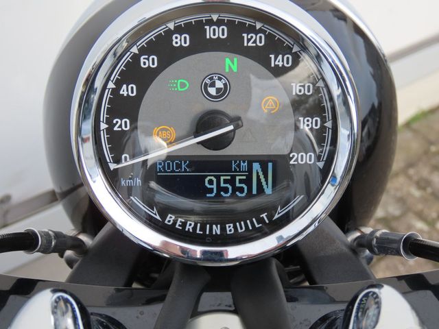 bmw - r-18
