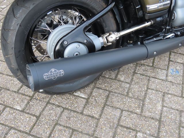 bmw - r-18