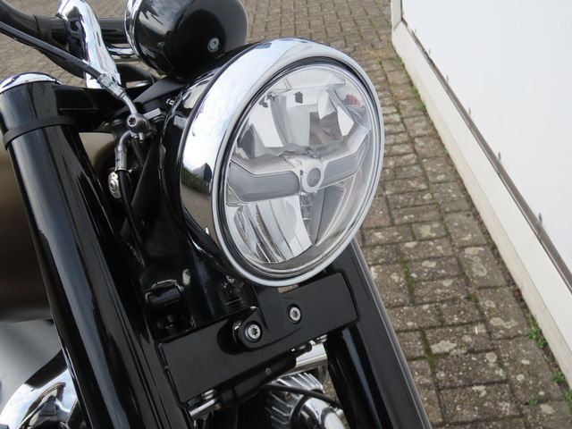 bmw - r-18