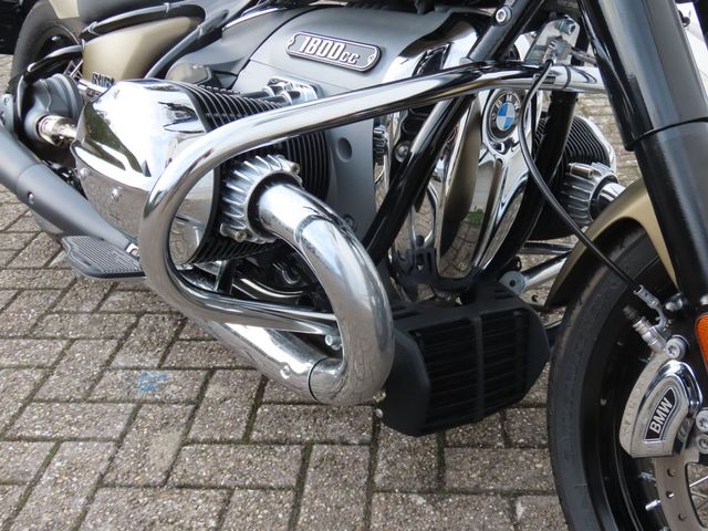 bmw - r-18