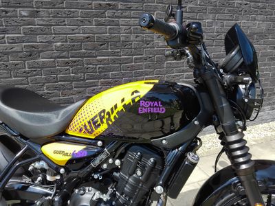 ROYAL ENFIELD GUERRILLA 450 – foto 3