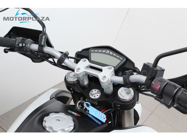 ducati - hypermotard-939