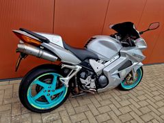 Honda VFR 800 FI Vtec, Nette Betrouwbare Tourbuffel. 2002 occasion – foto 3 van 10