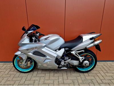 HONDA VFR 800 FI VTEC – foto 4
