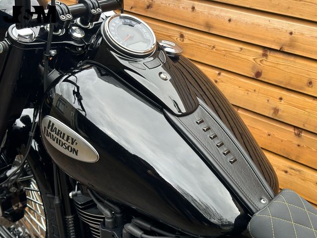harley-davidson - heritage-softail-classic-114-flhcs