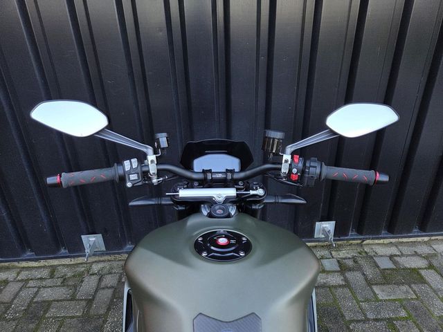 ducati - streetfighter-v2