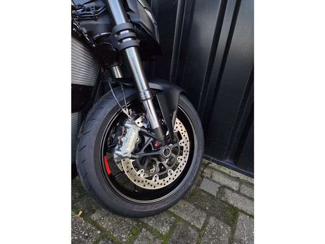 ducati - streetfighter-v2