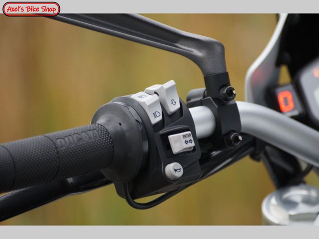 ducati - monster-797