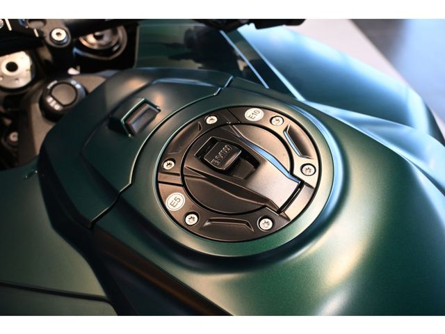 bmw - m-1000-xr