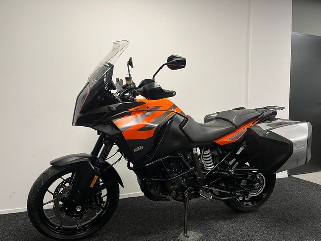 ktm - 1290-super-adventure-s