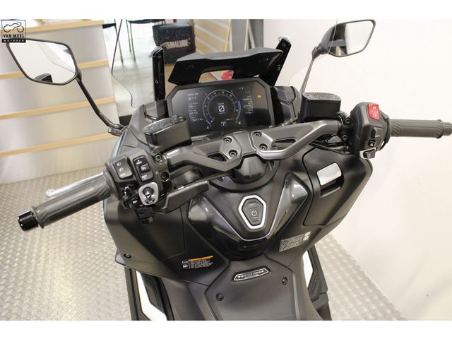 yamaha - tmax-tech-max