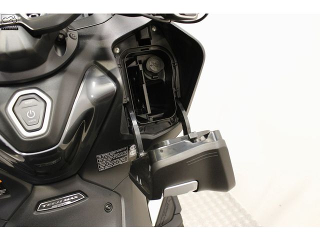 yamaha - tmax-tech-max