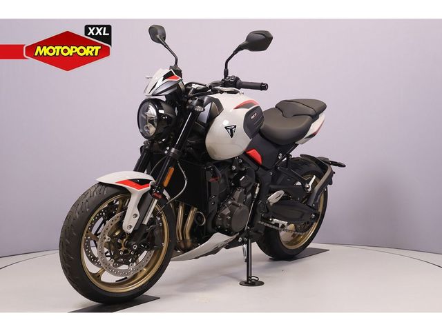 triumph - trident-800