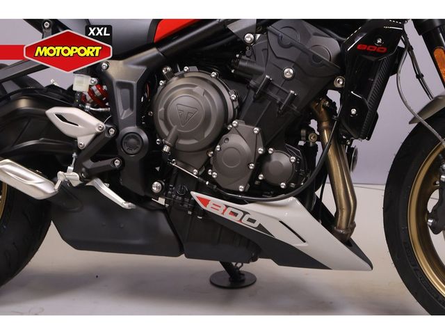 triumph - trident-800