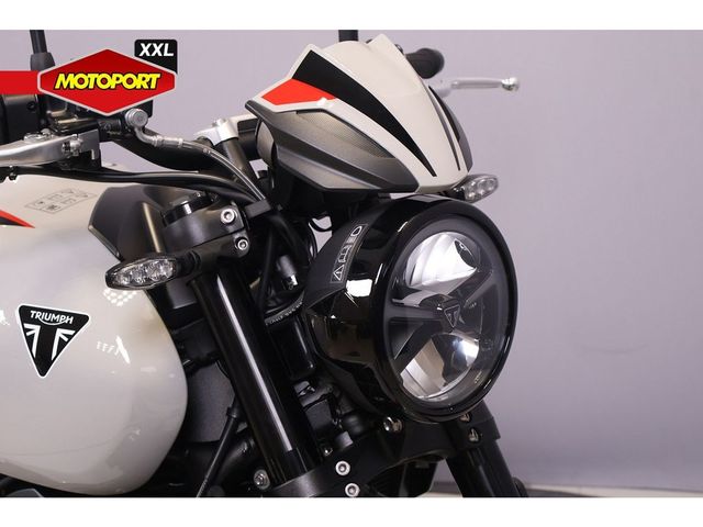 triumph - trident-800