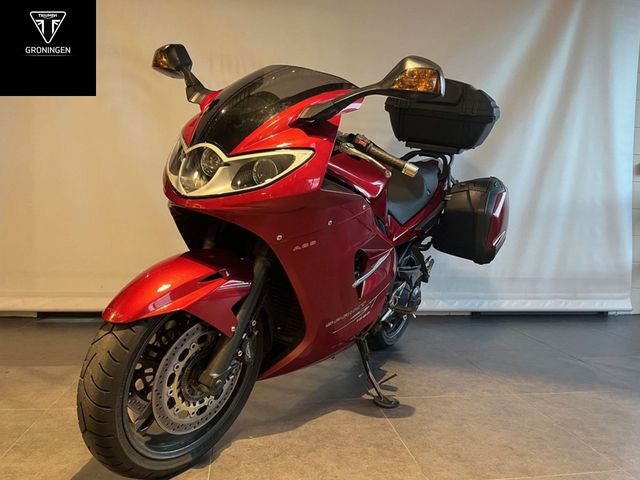 triumph - sprint-st-1050