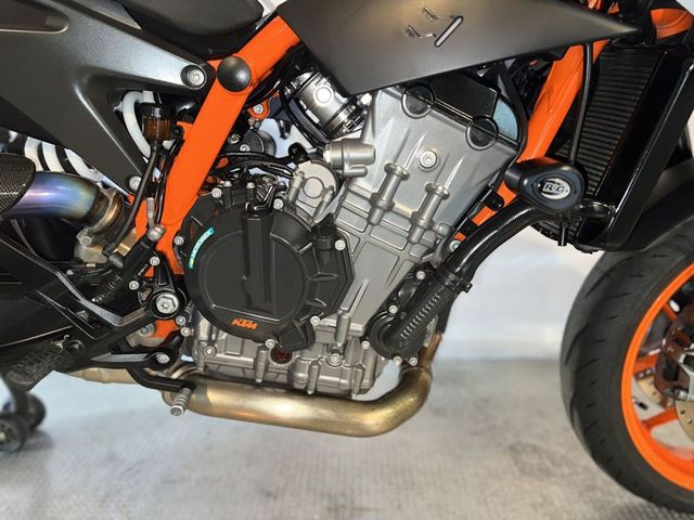 ktm - 890-duke-r