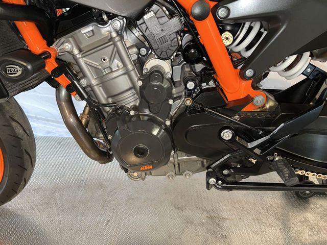 ktm - 890-duke-r