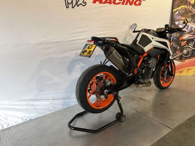 ktm - 890-duke-r