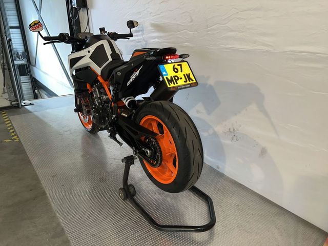 ktm - 890-duke-r