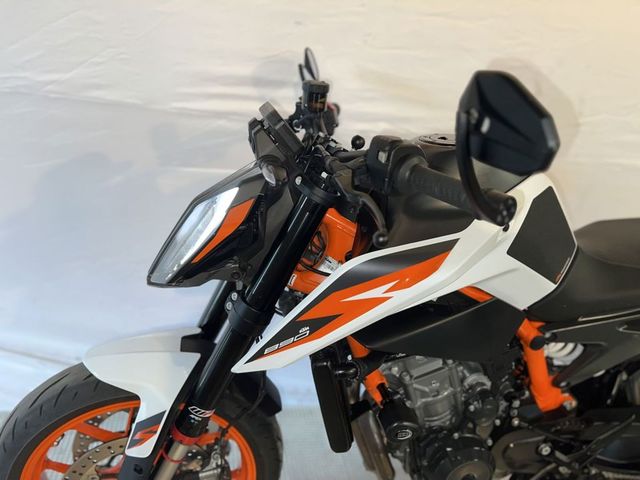 ktm - 890-duke-r