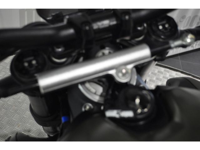 ducati - streetfighter-v2