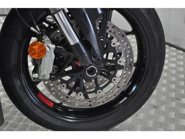 ducati - streetfighter-v2