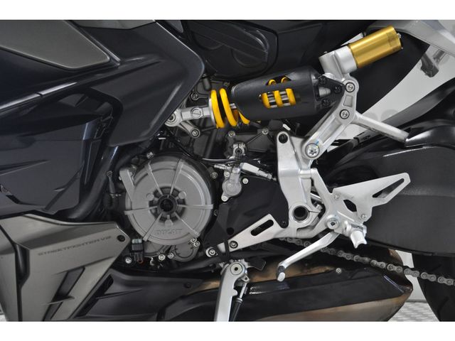 ducati - streetfighter-v2