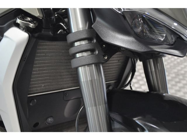 ducati - streetfighter-v2