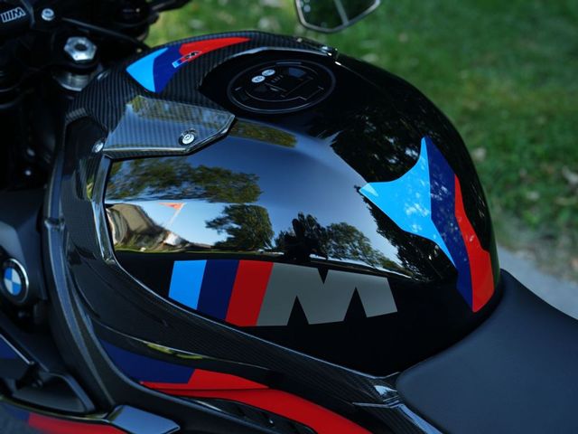 bmw - m-1000-r