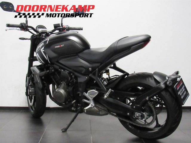 triumph - trident-660