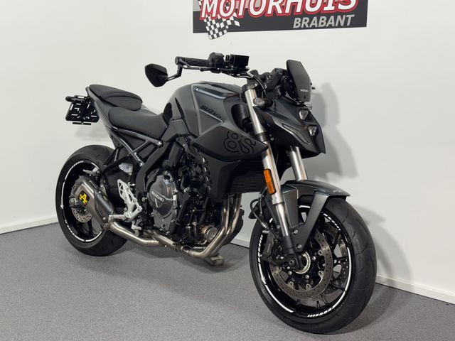 suzuki - gsx-8s