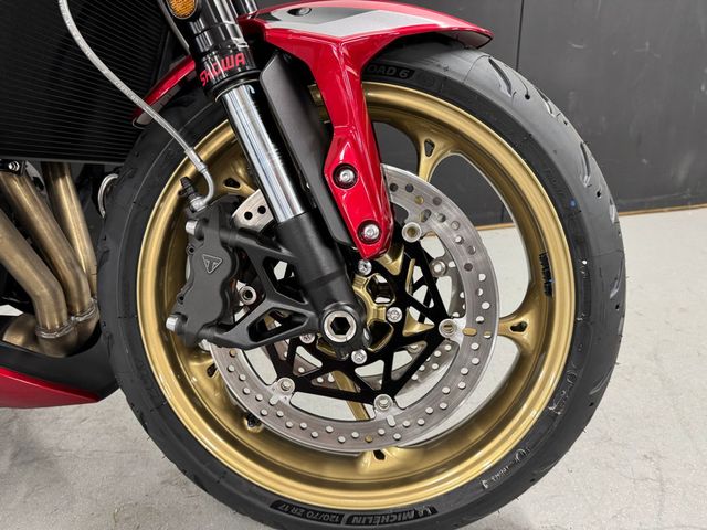 triumph - trident-800