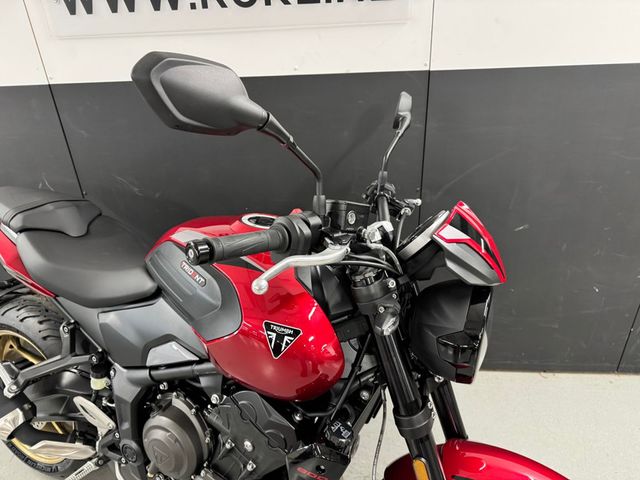 triumph - trident-800